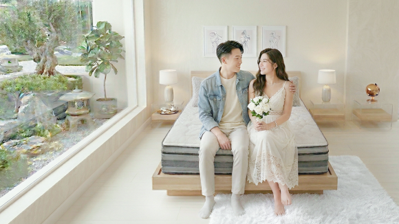 左右兩側可獨立調整支撐強度，滿足不同身型對支撐力的不同偏好。